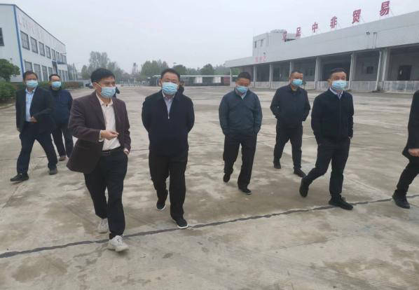 安鄉(xiāng)縣委書記陳德一行調(diào)研湘非國際公司